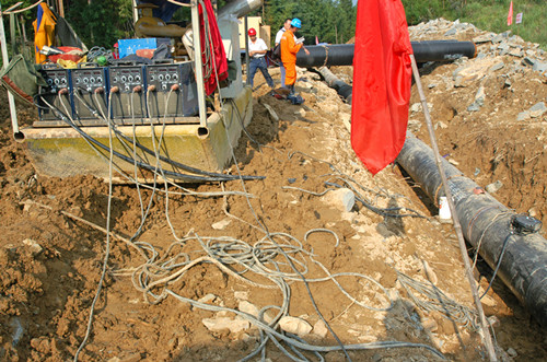 熊谷管道自动焊机应用于川气东输工程建设
